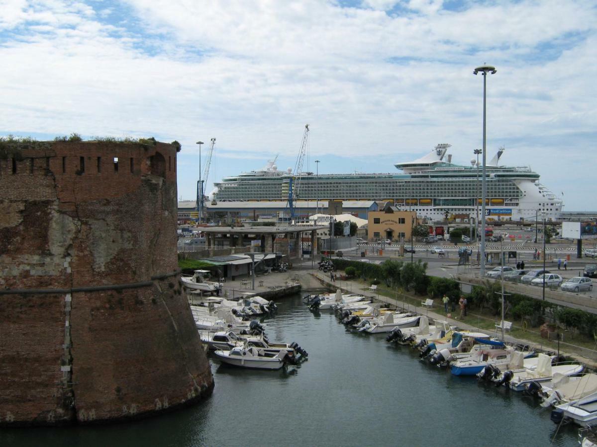 Hotel Houston Livorno - Struttura Esclusivamente Turistica - Not For Business Or Workers Eksteriør billede